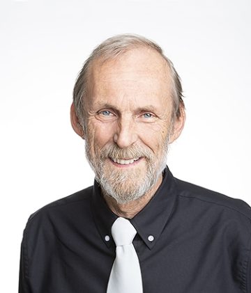 Misa Lennart 375x439px